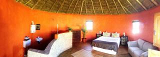 Swell Guest Lodge En-Suite Rondavel: Swell Guest Lodge En-Suite Rondavel